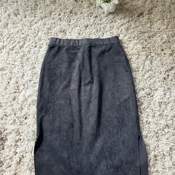 Wilfred Dresses & Skirts - Wilfred Gray Pencil Midi Skirt with Slit